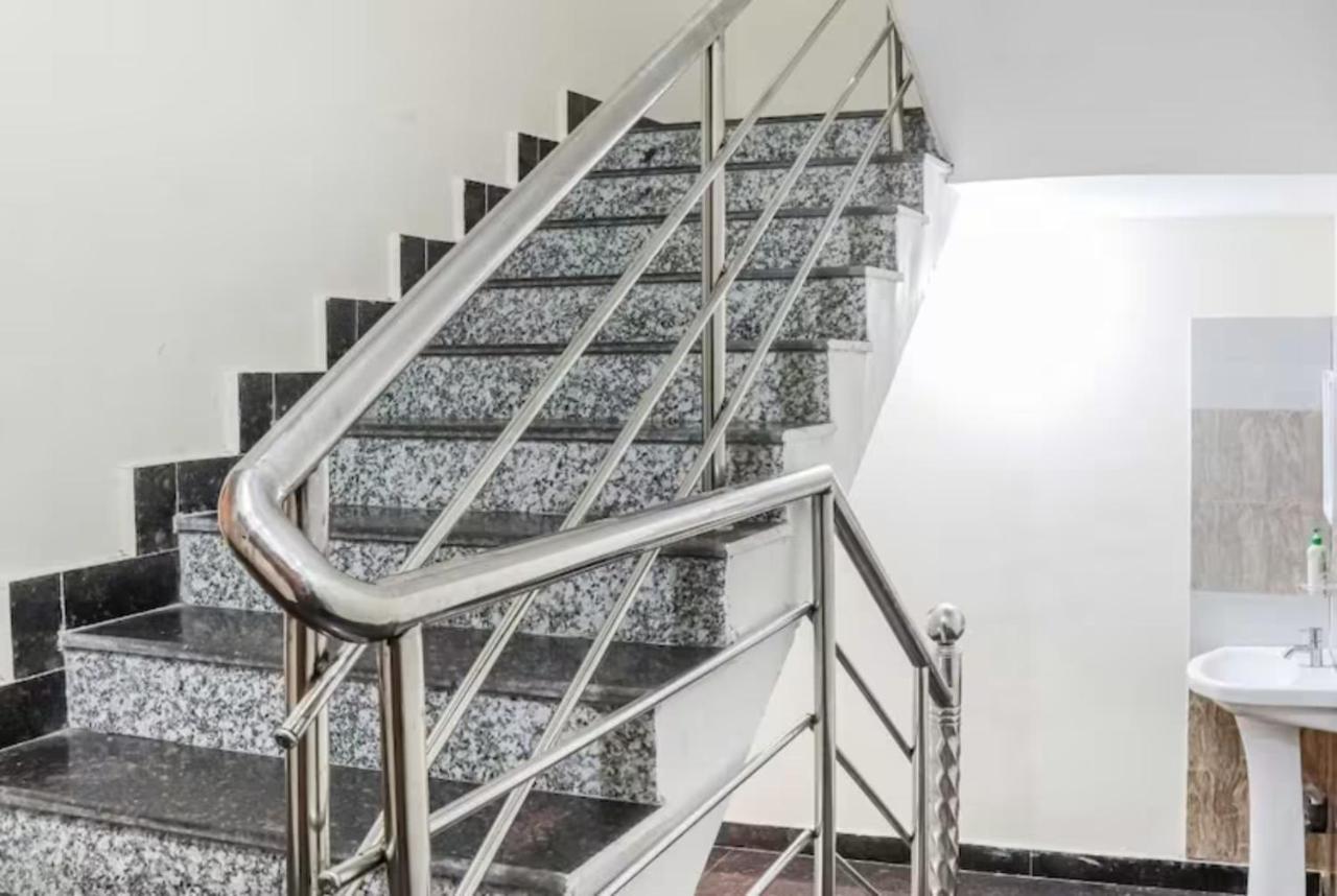 Goroomgo Hotel Planet Bhubaneswar Ngoại thất bức ảnh