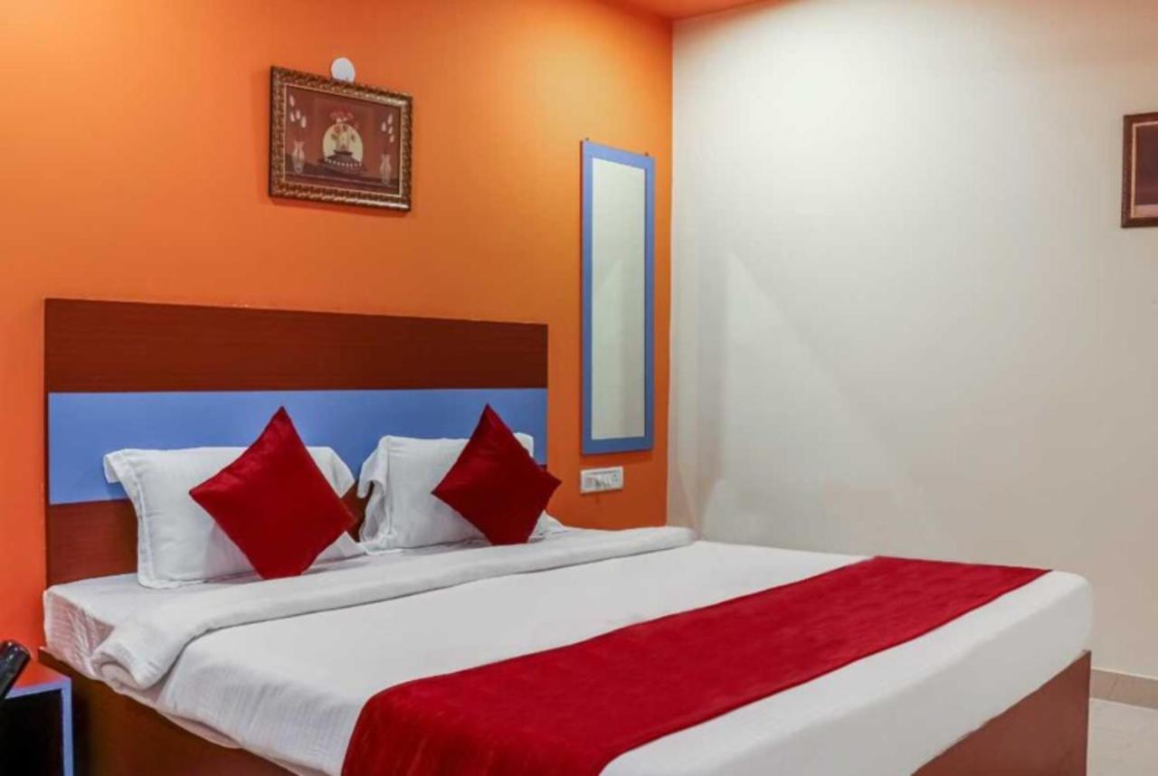 Goroomgo Hotel Planet Bhubaneswar Ngoại thất bức ảnh